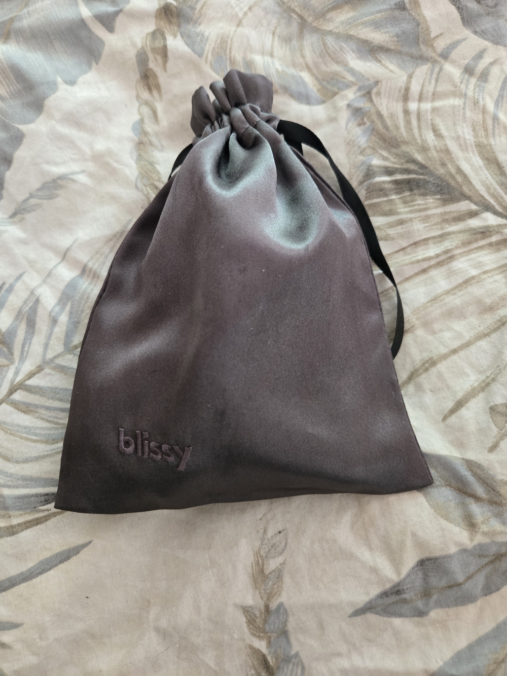Blissy Satin Eye Mask With Drawstring Pouch in Gray